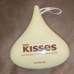 Glamlite Hersheys Kiss Palette